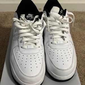 Nike Air Force 1 ‘07 white w/black trimming 12m/13.5w